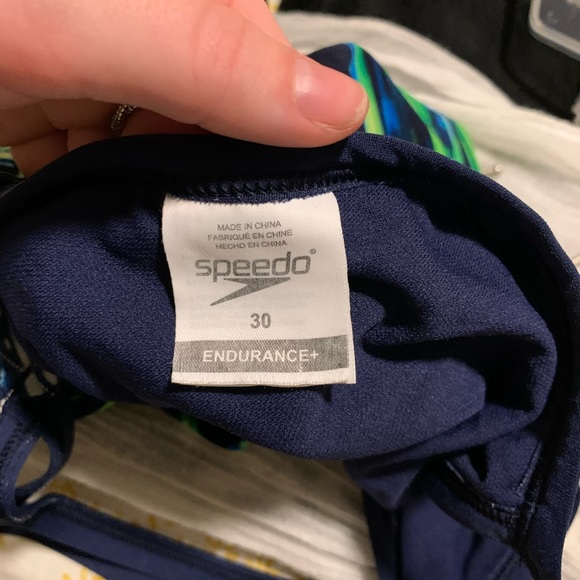 Speedo Endurance+ competition swim suit. Size 30 - Picture 4 of 4